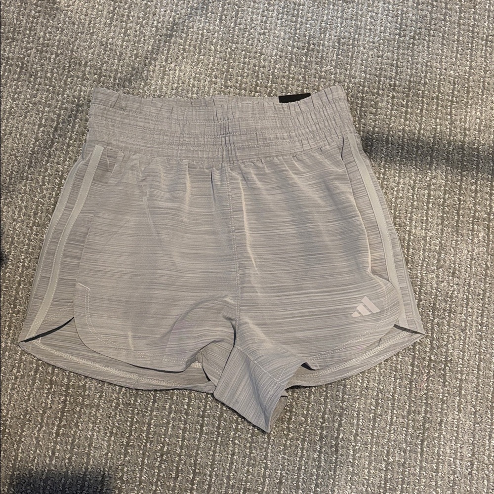 Adidas Women’s Light Gray Striped Pacer Running Shorts High Rise 3” - Sz XS